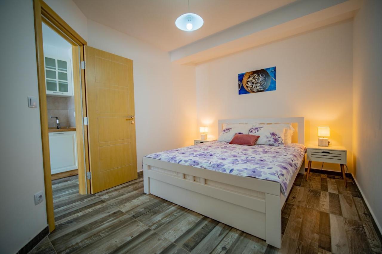 Apartments Edera Тиват Екстериор снимка