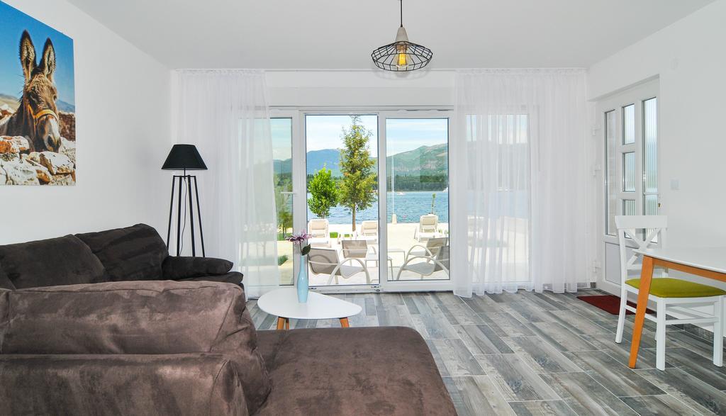 Apartments Edera Тиват Екстериор снимка